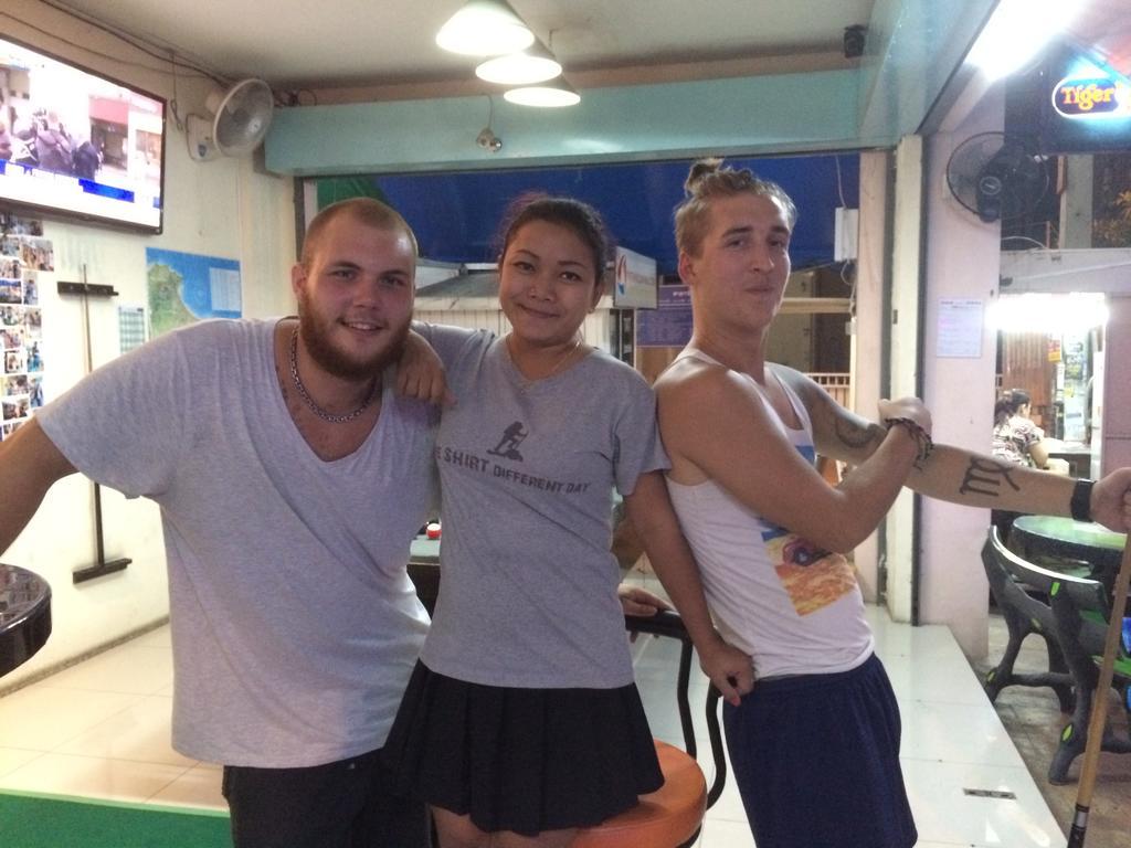 Asia Backpackers Pattaya Esterno foto