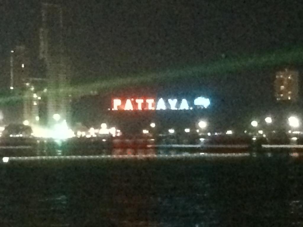Asia Backpackers Pattaya Esterno foto
